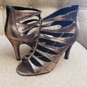 Gorgeous Gold Strappy heels